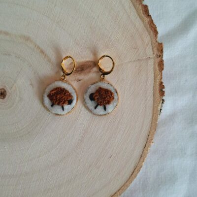 Oorbellen schaapjes wit goud